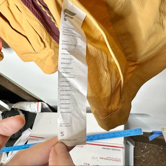 Fabletics The Heights Cargo Hooded Jacket Golden Wheat Multi Sz S NWT - Picture 10 of 14